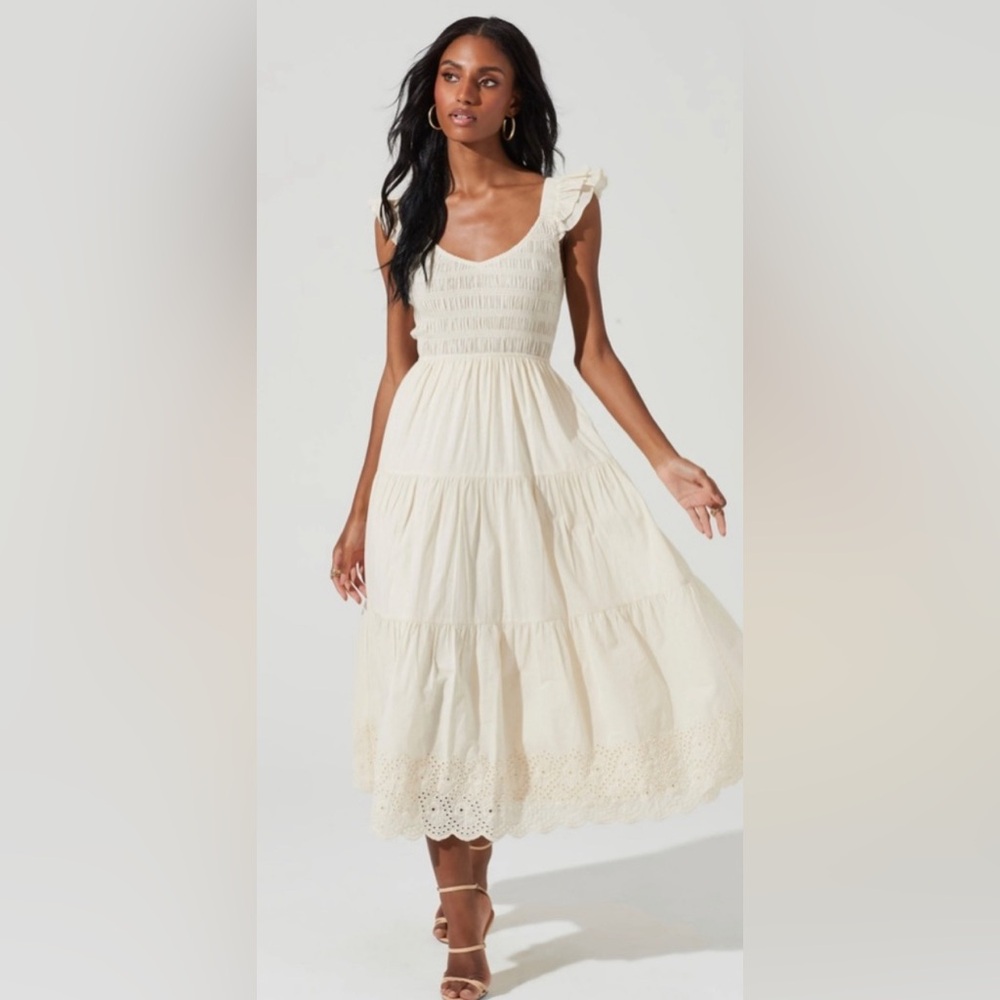 ASTR The Label ~ Flutter Sleeve Eyelet midi Dress